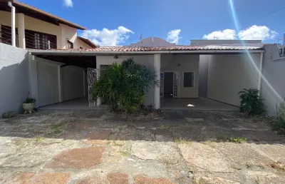 Casa com 3 quartos à venda na Rua Maria Almeida, 751, Coaçu, Fortaleza