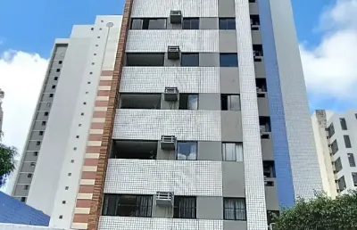 Localização privilegiada no meireles. apartamento com 03 quartos e 03 banheiros.