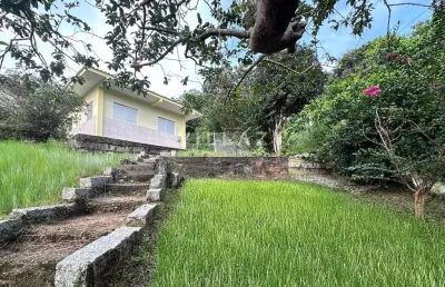 Casa à venda no centro de garopaba – vista para o mar e próxima à praia