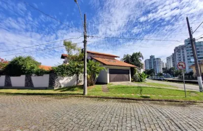 Casa com 4 quartos à venda na Rua Itapuã, 26, Itacorubi, Florianópolis