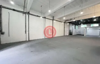Galpão comercial para locação em mauá-sp: 6 salas, 4 banheiros, 4 vagas e 300m² na vila bocaina!