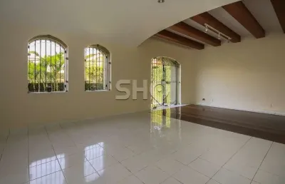 Casa com 3 quartos para alugar na garopaba, 402, pacaembu, são paulo, 255 m2 por r$ 13.000
