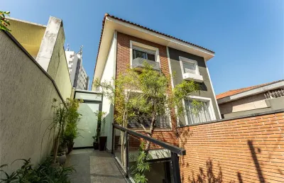 Casa com 3 quartos à venda na Rua Jesuíno Bandeira, Vila Romana, São Paulo