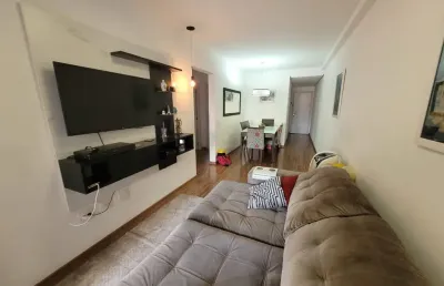 Apartamento à venda 84m², 3 quartos sendo 1 suíte, 2 banheiros e 2 vagas.