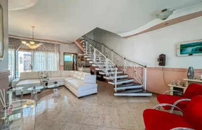 Casa 450m² à venda com 3 suítes, piscina e churrasqueira em são caetano
