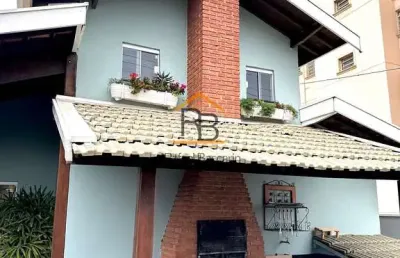 Casa com 3 quartos à venda na Rua Duque de Caxias, Centro, Pirassununga