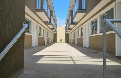 Sobrado à venda dentro de condomínio no campo grande.