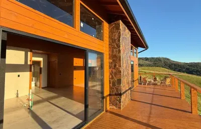 Casa em construção à venda em rancho queimado - * terreno possui 02 hectares, 100% cercado