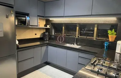 Apartamento amplo, semimobiliado no bairro anita garibaldi.