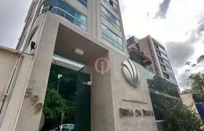 Oferta especial por tempo limitado | de r$ 1.750.000,00 por r$ 1.600.000,00.  apartamento decorado e mobiliado a 500m da praia brava em itajaí/sc.
