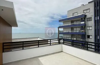 Imóvel novo, localizado a apenas 30 metros da praia do cerro em barra velha/sc.