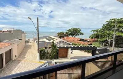 Oportunidade de adquirir a sua casa de praia próximo a praia do grant com acesso a todo comercio local e a poucos metros do mar.