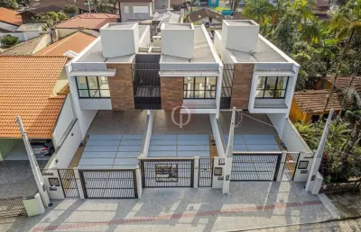 Ótimos geminados no saguaçu, próximo a rua  xanxerê