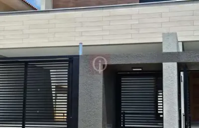 Amplos geminados prontos para morar no bairro santo antônio em joinville/sc.