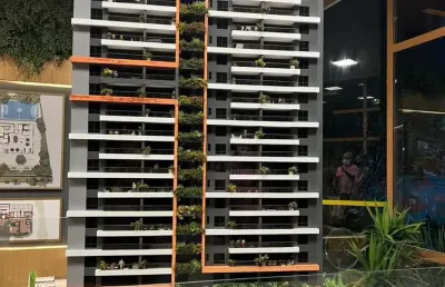 3 suítes com 107,72m², andar alto, opção de  cozinha fechado, ampla varanda e três vagas..