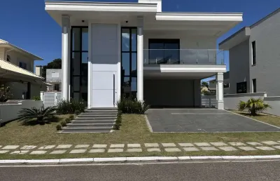 Casa à venda em condomínio no rio vermelho com 4 suítes, 225 m² por r$ 1.550.000.