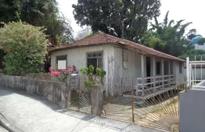Terreno à venda na Rua Santo Antônio, 10, Barreiros, São José