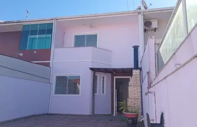 Casa geminada no bairro ceniro martins em forquilhas