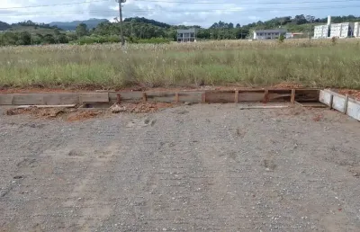 Sobrado 3 dormitórios sendo 1 suíte no sertão do maruim