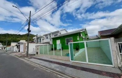 Casa com 2 quartos à venda na Rua Itacorubi, 150, Bela Vista, Palhoça