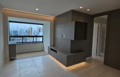 Excelente apartamento reformado com 3 quartos na madalena