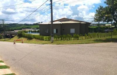 Casa no cond. village da serra, 4 dorms(3 suites) área gourmet, piscina.