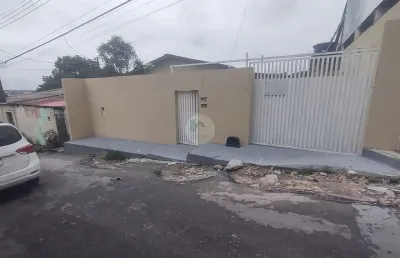 Casa com 2 quartos à venda na Rua Aida Barroncas, 142, Coroado, Manaus