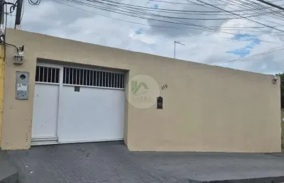 Casa com 4 quartos à venda na Rua Professora Heloisa Monteiro, 116, Flores, Manaus