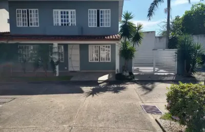 Sobrado a venda em condomínio no centro de balneário camboriú!!!