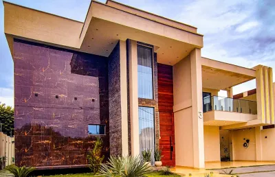 Casa duplex de luxo na ponta negra com 5 suítes / 100% mobiliada- condomínio ponta negra