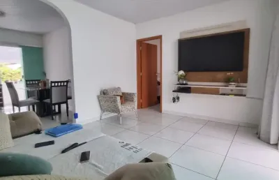 Casa na cidade nova com quintal / financia pelo banco