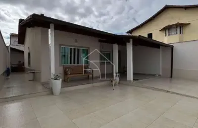 Casa linear em morada de laranjeiras - porteira fechada