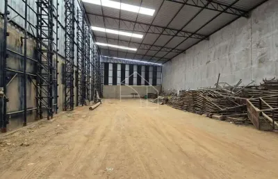 Barracão / Galpão / Depósito com 1 sala para alugar na Rua Belo Horizonte, Alterosas, Serra