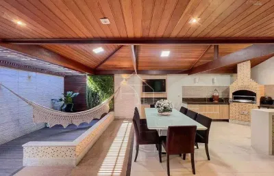 Casa em condomínio fechado com 3 quartos à venda na Avenida Braúna, Colina de Laranjeiras, Serra