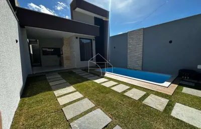 Casa individual com piscina à venda no residencial centro da serra