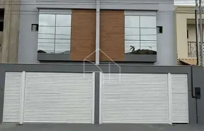 Oportunidade única! casa de 3 suítes sendo uma   master com closet  e acabamento diferenciado em colina de laranjeiras
