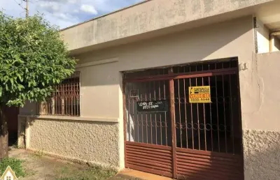 Casa com 3 quartos à venda no Conjunto Frei Eugênio, Uberaba 