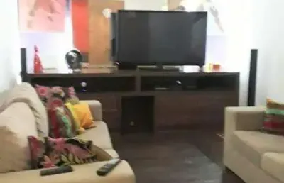 Vende-se excelente casa com apartamento conjugado no bairro parque das américas!