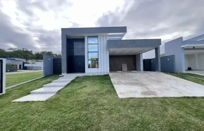 Linda casa, moderna e novinha, no condomínio que mais se valoriza em rio das ostras