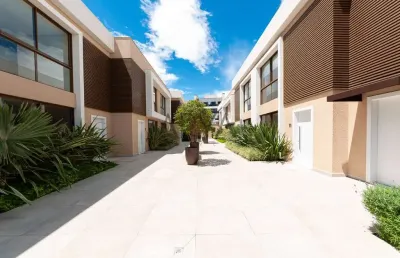 Casa em condomínio fechado com 3 quartos à venda na rua miguel tschannerl, 70, vista alegre, curitiba, 165 m2 por r$ 1.500.000