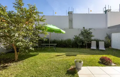 Casa em condomínio fechado com 4 quartos à venda na rua hermenegildo luca, 101, são braz, curitiba, 240 m2 por r$ 2.600.000