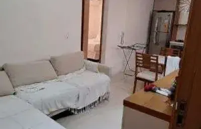 Imóvel para aluguel tem 45 metros quadrados com 2 quartos