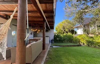 Casa em condomínio fechado com 3 quartos à venda na Rodovia BA-099, 8, Praia do Forte, Mata de São João