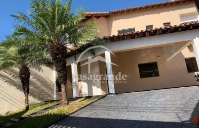 Casa com 3 quartos para alugar na rua perdizes, 1, cidade jardim, uberlândia por r$ 6.500