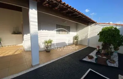 Casa com 3 quartos à venda na rua sebastião rangel, 1, santa mônica, uberlândia por r$ 700.000