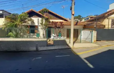 Casa com 3 quartos sendo 1 suíte a venda no bairro grajaú em juiz de fora