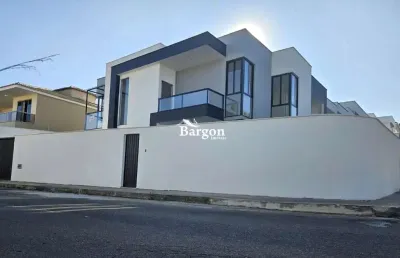 Casa com 4 quartos sendo 1 suíte a venda no bairro aeroporto em juiz de fora