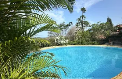 Casa com 4 quartos sendo 4 suítes no bairro village da ferradura em armação dos búzios - rj