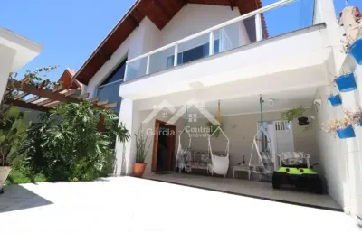 Casa com 4 quartos à venda na Sambura, 30, Balneario Sambura, Peruíbe