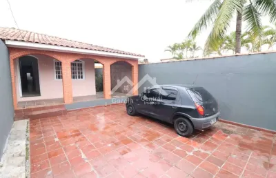 Casa com 2 quartos à venda na Centro, 10, Centro, Peruíbe